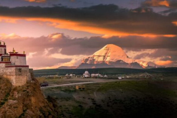 Discover Tibet – Inspiring Mt. Kailash & Lake Manasarovar Tour